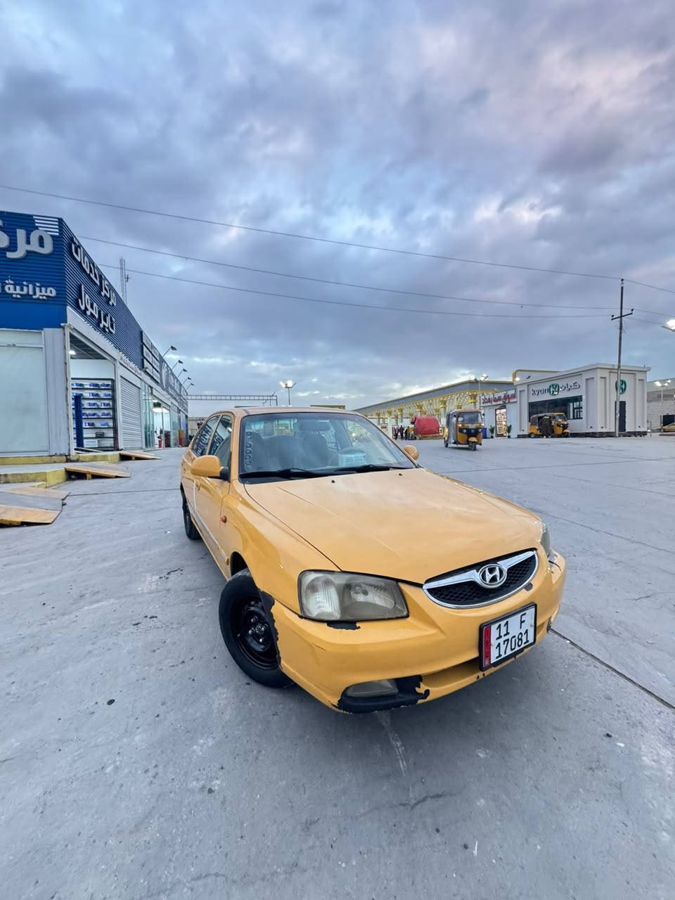 ڤيرنا 2014 للبيع
سياره جاهزه مجهزه للشغل 
السياره بيها بنيد مبدل وقطعتين صبغ السياره حداديه تايرات 
كلها جاهزه السياره باسمي رقم بغداد ومكانها بغداد الشعب 
سعرها :73 وبيها مجال للشراي
الهاتف ☎️ : ***********
