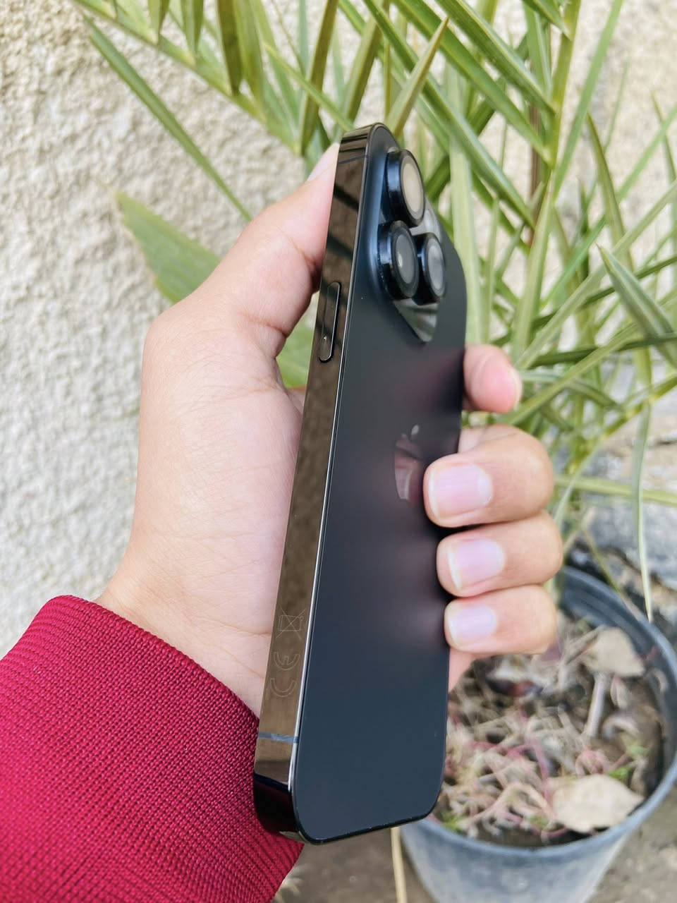 ايفون 14 برو ذاكره 128 بطارية 80 عربي شرق أوسط وتر كله شغال ومابي اي خلل قفله 590 الف مكاني بغداد ابو غريب ***********
