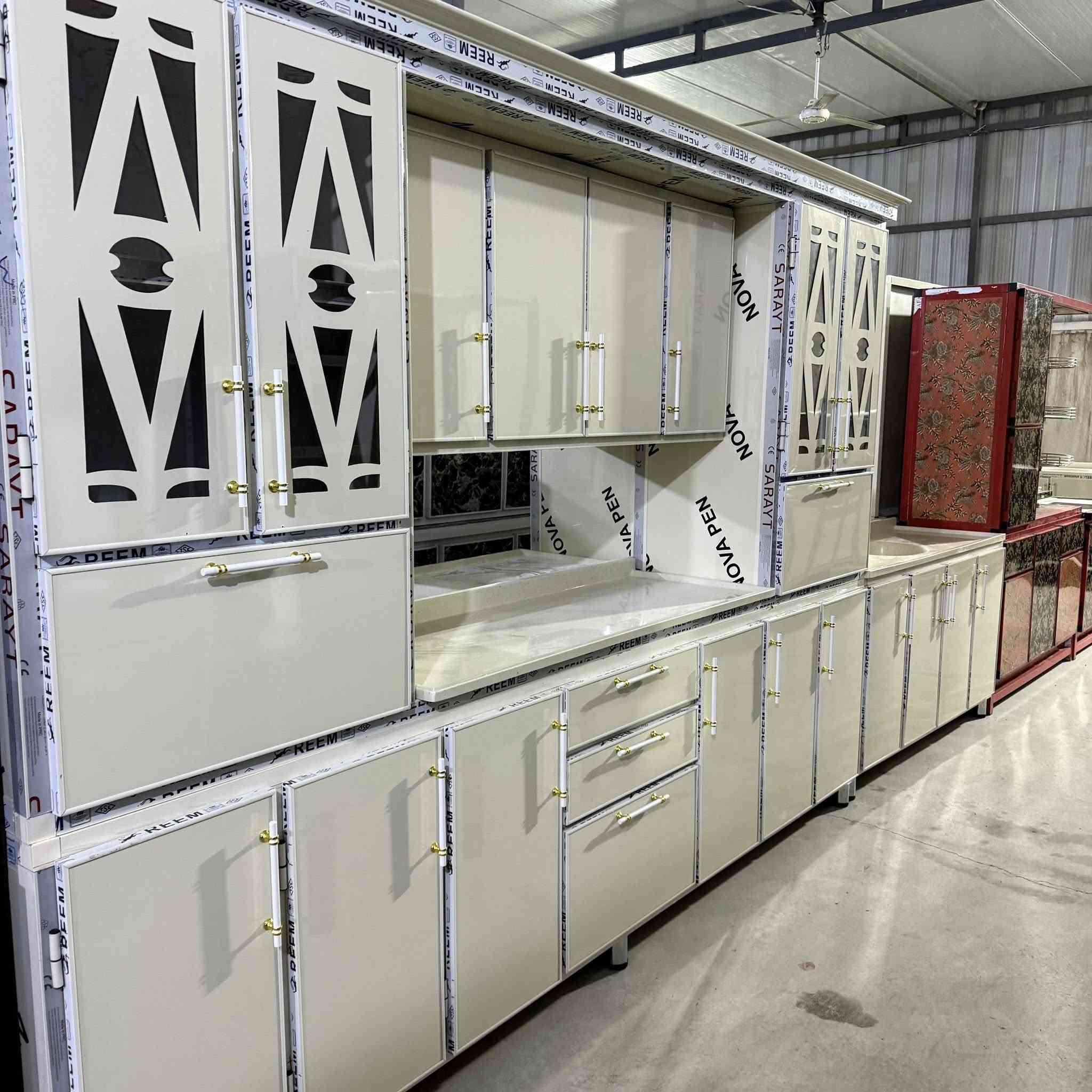 كاونترات جديد ومستخدم تتوفر جميع القياسات الأسعار خاص العنوان مغربه شيشان ثانيه للاتصال ***********
#
