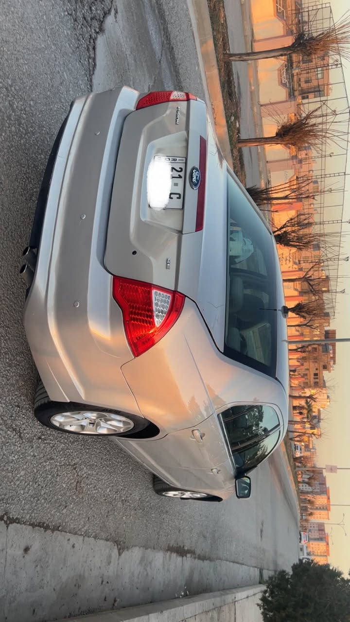 Se فۆرد فیوژن
‎مۆدێل ۲٠۱٠
‎مەکینە ۲.٥ 
‎٤ بستۆن
‎ناو زەرد
‎کوشن کارەبایە و حاسەیە
‎کاڵبونەوەی نیە 
‎سەنەوی هەتا ۲٠۲۷ تازەیە
‎ تەنها ۲ پارچەی بۆیاخە بێ ناوگرتن
‎گێڕ و مەکینە و تەبرید بەشەرت
‎بە شەرتی تەحویل و غرامە
‎سعری ۸٠ گەڵا
‎شوێن سلێمانی
*********** السليمانية, العراق
