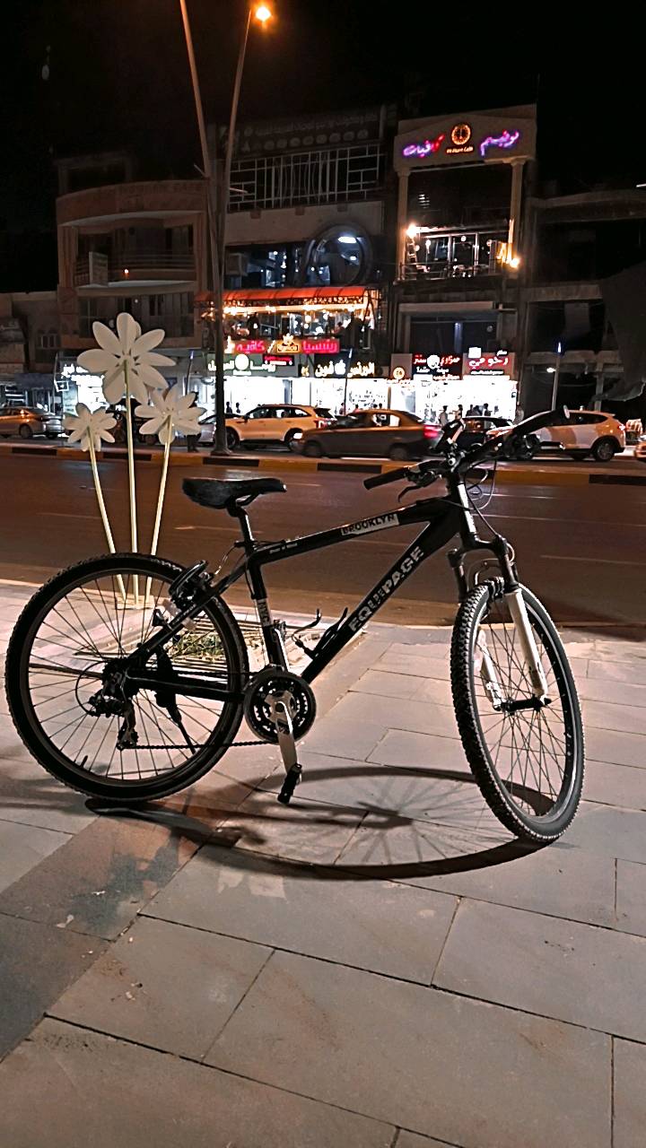 بيسكل باله نضيف مستخدم شي قليل السعر 135عنواني موصل ايسر حي الصديق قرب جامع الصديق رقم ***********