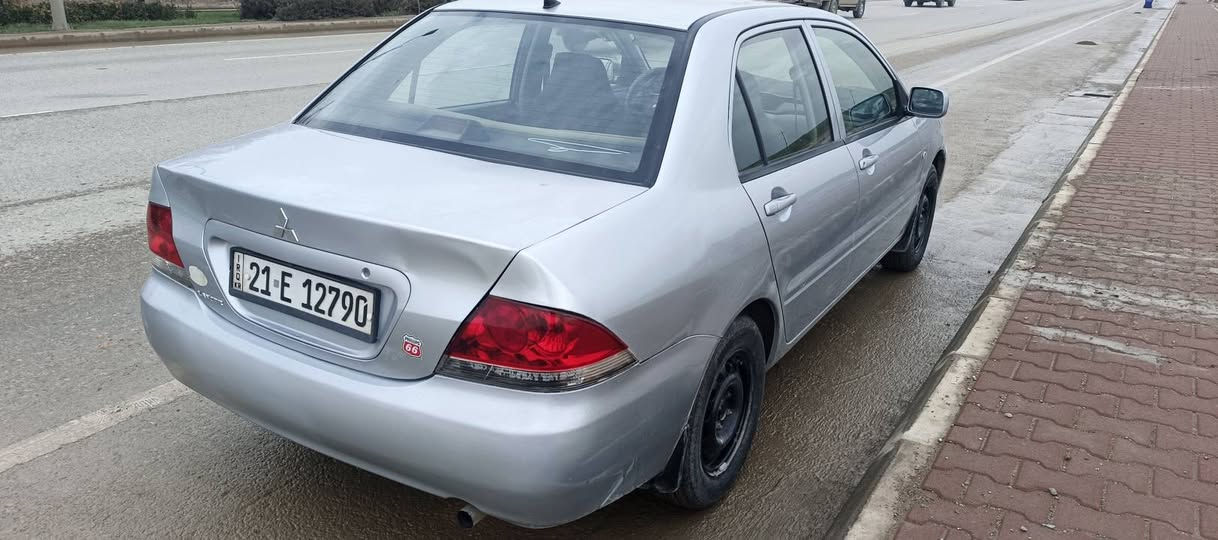 لانسةري2010سةنةوي تازةية رةقةمي باريك كيرومةكينةوتةقةورةقةبةشةرت تةبريت بةشةرت3بارجةي بؤياخة بي ناوكرتن قرجيكي بةسيت دواي هةيةشاشةايبات كاميرة4تايةي تازةبي كالبونةوةنيةمالي دؤستةشوين بازيان 74مةجالي كي كةم***********@*********** السليمانية, العراق
