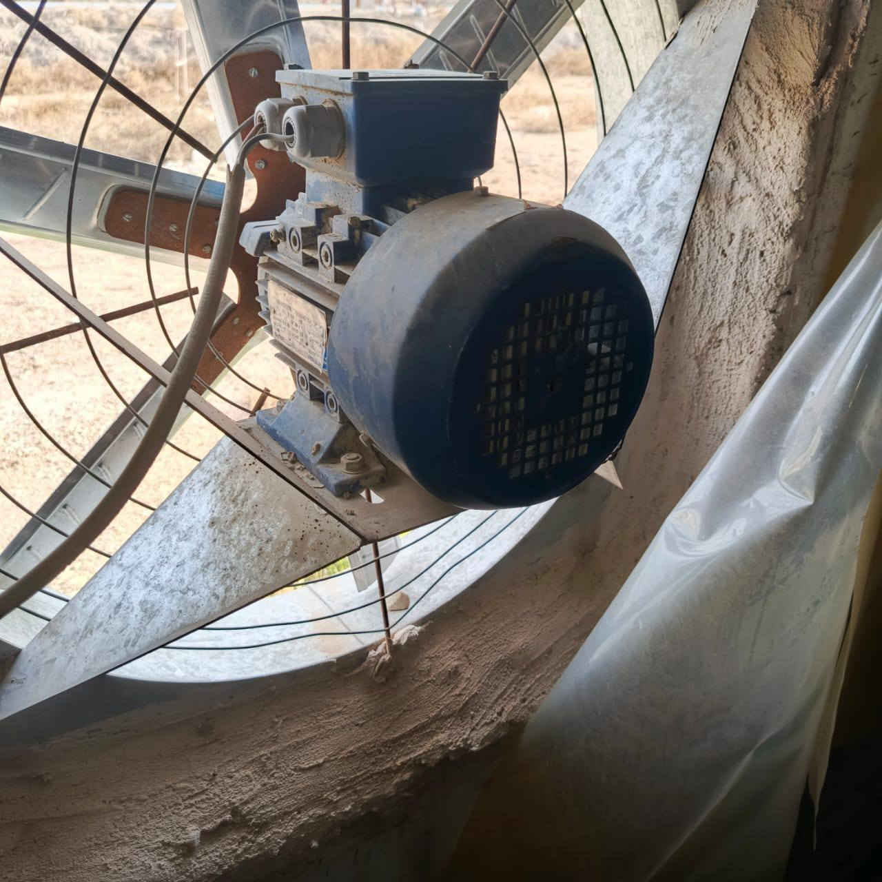 للبيع
ساحبات ايرانيه قياس 50 عدد3 

ساحبات ثري فيز قياس 80 

ساحبه سنكل قياس 60 عمل 

دفايه كهربائية ثري فيز شغاله 

مناهل عدد20 معالف عدد 20 

دباب عدد20 مناهل عدد20 

جليكانات كاز ونفط 

هولدر جديد 

ضفيره و قواطع دوره 

للتصال ***********

***********
