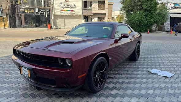 السلام عليكم للبيع 

دوج جالنجر موديل 2023 last call ❤️

محرك 6 سلندر 💪

فتحه سلايد
شاشه وسط
كشنات تدفئه  
ستيرن تدفئه 
ماشيه 21
حادثها مثل ما موضح بالصوره وبيها تصليح بلحوض الخلفي وبدايه الشاصي الخلفي صبغ مالتها فقط جنطه مبدله نفس اللون وجاملغ خلفي 

السعر ٢٣٥ ورقه وبيها مجال هزه والرقم جديد بغداد 

للاستفسار *********** 
مكاني غزالية او المنصور (edited)
