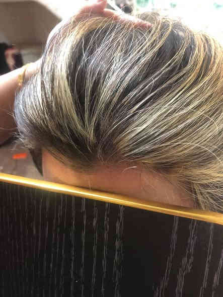 حسب الطلب الف عافيه ميش وصبغ وحفافه ٢٥ الف عافيه ميش كب كامل ب١٥ صبغ الشعر ب١٥ حفافه وجه كامل تنضيف بشره ب5 ميش نص كب ب١٠ 🧿 ***********
