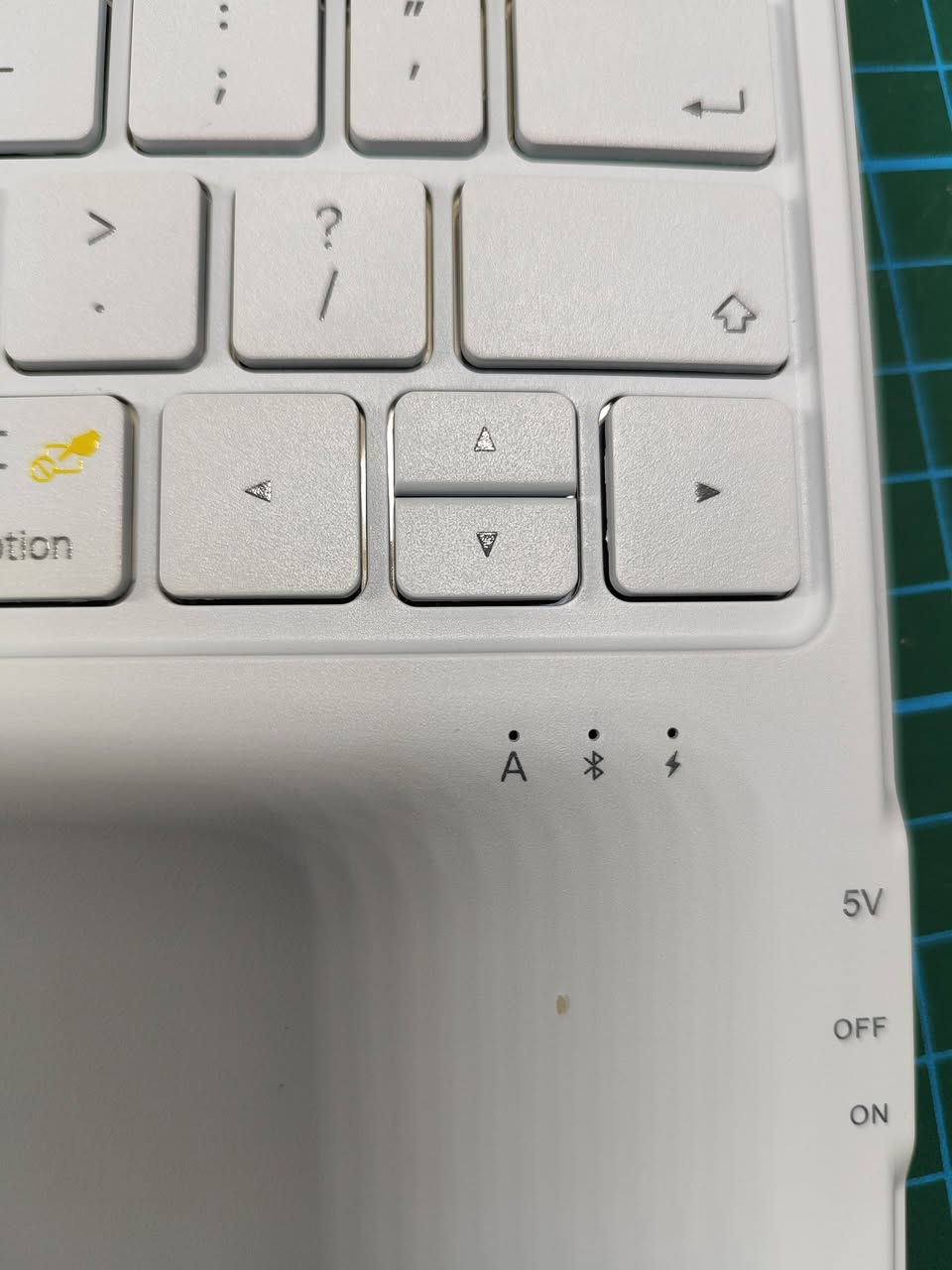 Inateck 
حافظة وكيبورد منفصل مغناطيسي 
كوالتي فول مال استخدام عمر 
متوافق مع 
iPad 10th(10.9")/11th Gen(2025 A16),Air 11" M3/M2,Air 6/5/4th,Pro 11 4/3/2/1th,


**إذا كنت صاحب هذا الإعلان وتريد حذفه لأي سبب، رجاءا أرسل رسالة إلى الدعم الفني**