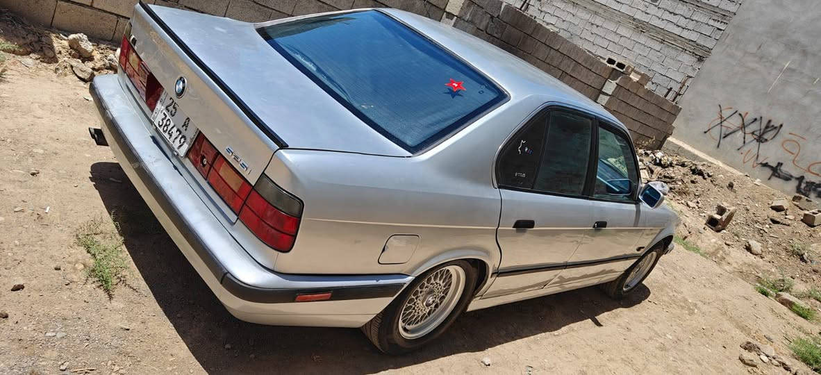 بي أم حجم 525 بلادي محرك كبس كير اوتماتيك موديل 91 سياره كله عل بلاد رقم مشروع وطني بسمي بطاقه بنزين بي ***********
