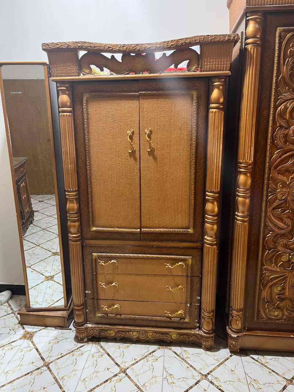 غرفة نوم كويتي 7قطع نظيفة چربايةمترينمكاني البصرة الزبير للتواصل واتس اب ***********
