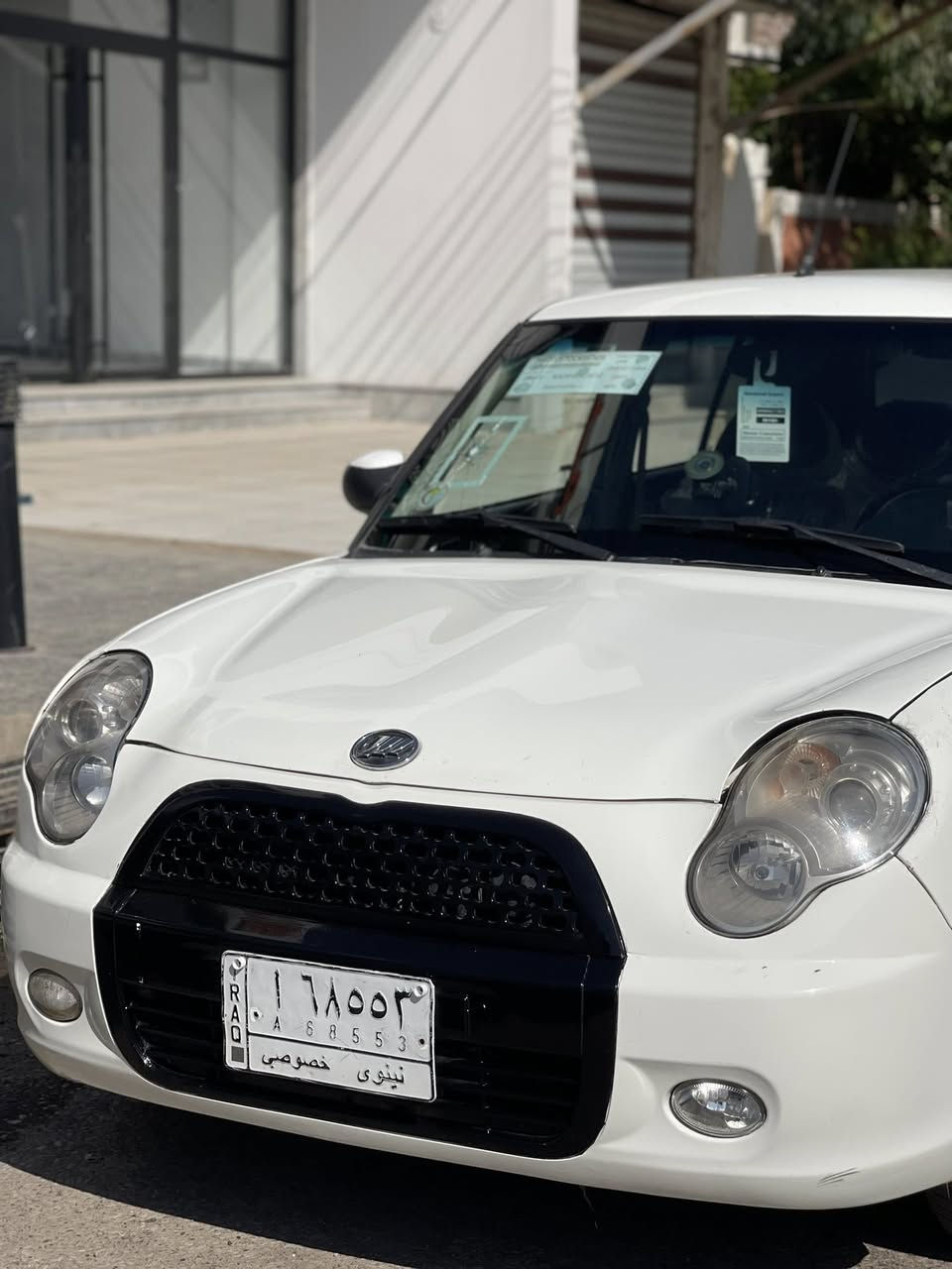 السلام عليكم 
ليفان للبيع 320السياره مصروف عليها باتري جديد طخم امامي جديدً السياره مسوي عليها ادامه كامله بلكات نوزلات جدد السياره لاصرف ولا نفخ السياره بيها باب النفر امامي صبغ  والثاني بي بارد فقط بيها كابون بانزين الجام الامامي مبدله جديد  بيها دمام خلفي وشاشه كبيره الداخل نضافته 80‎%‎الكهربائيات كلها شغاله ما بيها ما يشتغل هزه وسنويه جدد مصارلي شهر من بدلت الارقام مالتها انا صاحبها الشرعي السياره ما تصرف عليها الف الشراي يتفضل ويتصل 
سعر السياره 55وبيها مجال بسيط 
***********
