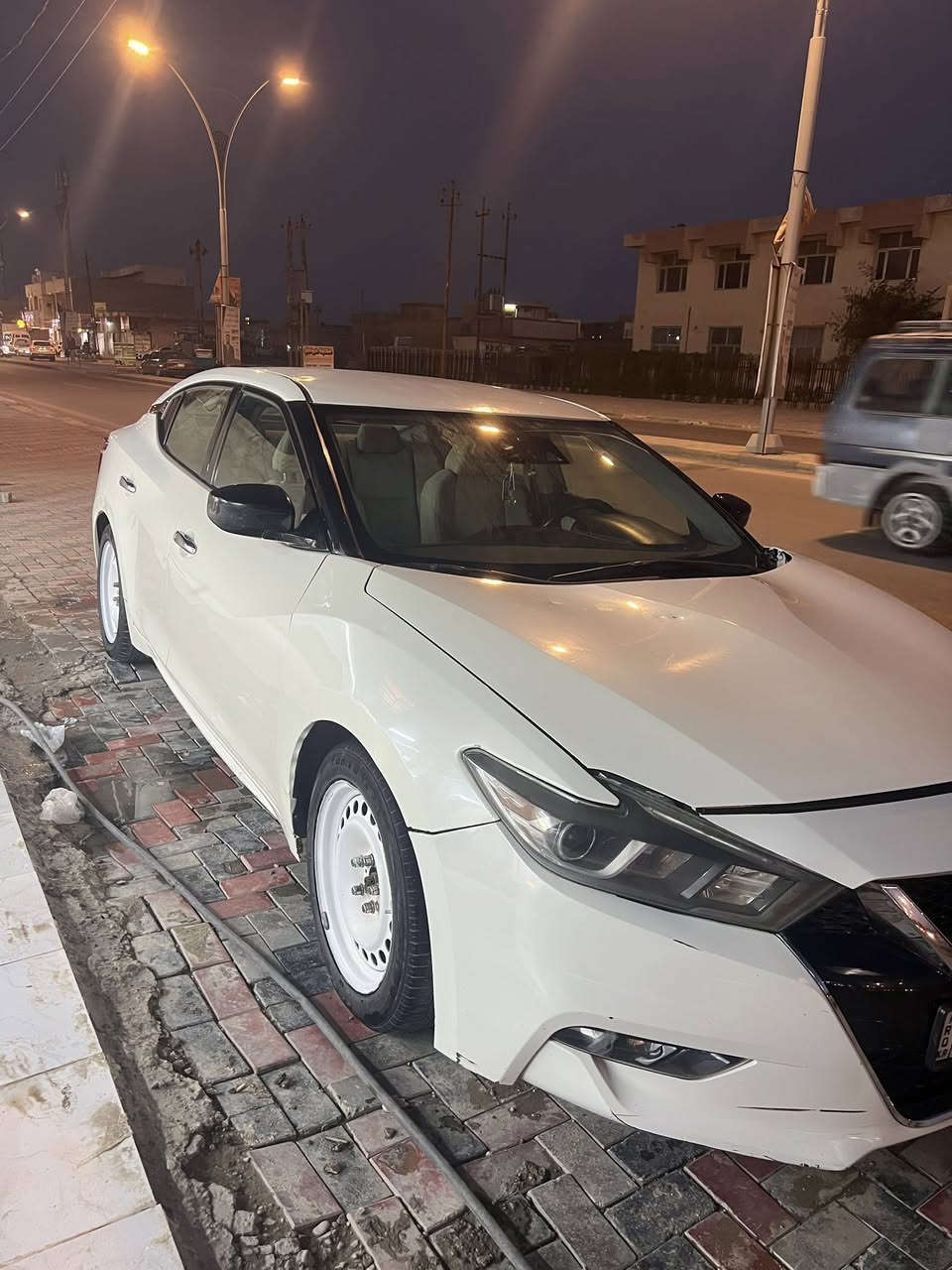 سلام عليكم
للبيع او مراوس بمكينة V4 

نيسان مكسيما 2017 S

واريد امريكي

حادث امريكا قطعتين فقط وبالعراق صبغت 3 قطع 

حادث موضح بصور بيها صبغ 5 قطع بدون دواخل. رقم اربيل تحويل او وكاله حاضر

مكينه 6 سلندر . 

اخوان سياره فول عده الفتحه. 

بصمة تشغيل بصمة ابواب

تشغيل عن بعد 

شاشه + كامره. 

تحكم ستيران جهتين

داخل بيجي. تبريد قطعتين. 

لد امامي خلفي. 

تبريد تدفئه شغاله 

كشنات كهرباء. 

صدر خلفي امامي نص عمر 

صور السونار بل منشور 

سعر سياره 92 ورقه وبيها مجال  ماكو هيج سعر. مكان سياره بغداد 

للاستفسار خاص او ***********
