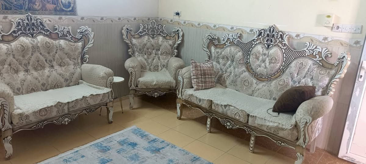 قنفات ملكي ،10 نفرات اخو جديد مستعمل أقل شهر 
***********
