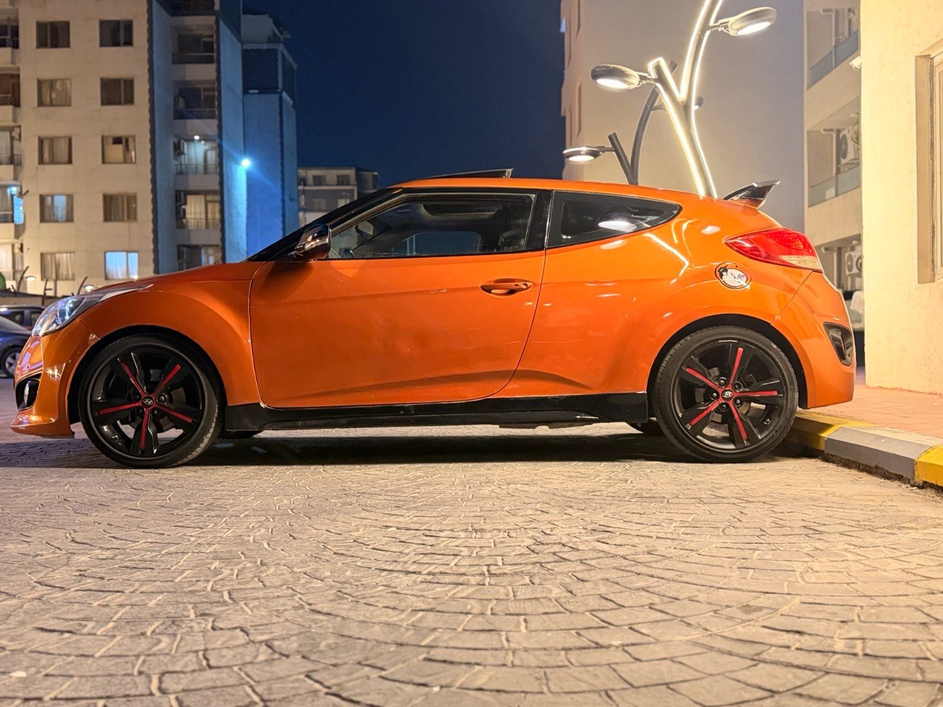 السلام عليكم
فولستر veloster
مديل : 2013 امريكي
ماشية : 112mi الف
فئة : فول مواصفات
بصمه بانوراما بصمة ابواب 
تحكم ستيرن فول مري قلاب كروز سرعه
كشنات جلد تدفئة تبريد شاشا كبيره كامرا خلفيه
حساسات مكينه جديده 1600 مرغوب و كير At
جاهزه السياره للأخير بدون اي نقص ونظيفه كلش 
السياره حادثها جاملغ وبنيد فقط وسياره اثر جراد رشيتها جلاتين فقط بدون معجون وواضح ع سياره 
رقم بغداد هزه رقم سنويه كله جديد بسمي 
عنوان : بغداد اليرموك
السعر: 78$ ورقه وبيها مجال بسيط..
***********