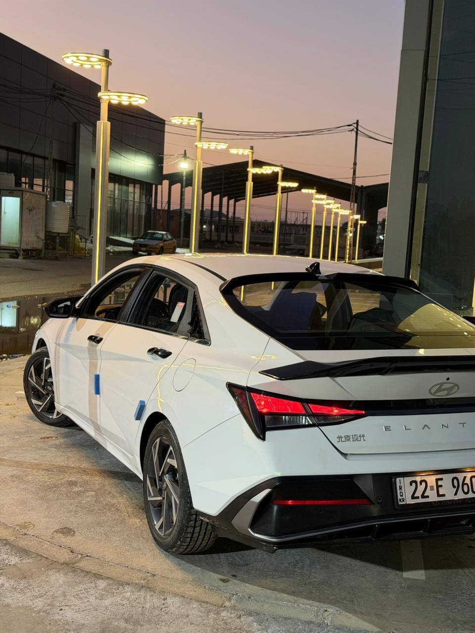 السياره جديده كفاله عامه           . السعر 143.
النترا.    2024     رقم أربيل      
    
المواصفات فوووول      .      محرك 1500 دبل نوزل دوش 
شاشه ديجتال 
بصمه                            جام عل ريمونت اوتو 
كشنات جلد 
هند بريك بصمه         تحويل.  اووكاله
اوتو هولد                  
فتحه سقف                   
محرك 1500دبل نوزل                            
حساس لايت 
حساس خلفي بلادي 
حساس أمامي بلادي 
تبريد قطعتين
كاميرا خلفيه بلادي 
جي بي اس
نضام تشغيل الكاميرات 
شاشه  كبيره اصلي ابل كار بلي 
نضام ترحيب مري شفط
نضام مود درايف إيكو وسبورت و عادي
تحكم ستيرن فول 
ويل كب كروم حجم 17
لد امامي نهاري
 شباك نيكل
مانع انزلاق
مانع انحدار 
لايت عدسات زنون 
ايرباكات
جهاز موازنه ABS
مكانه نجف
للاستفسار الاتصال السيارة 
***********
