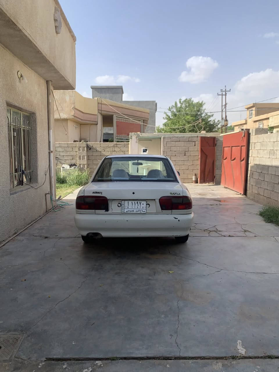 السلام عليكم من رخصت الادمن ابراتون 2002 حره رقم صلاح الدين مشروع وطني لون ابيض سنويه لحد 2028 بيه صبغ رشات أبيع احزام بدون حادث محرك وكير مكفولان كير عادي السعر المطلوب 42 وبيه مجال مكان السياره الضلوعيه
 الأتصال ***********
