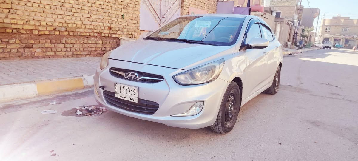 اكسنت هونداي مديل 2012 مكينة وكير وحدادية وتخم تاير جديد مكينة 1600 لاتنقيص ولاتبخير رقم واسط سنوية وهزه جديدة مصبوغه احزام اثر جراد مكفولة من الضربة والعيب الشرعي مكان السيارة واسط السعر ب 80 وبيها مجال حك الجية
***********
