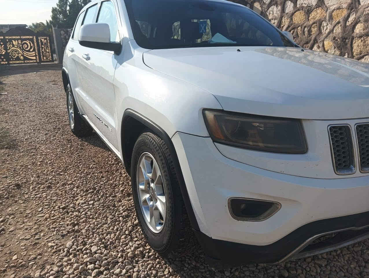 السلام عليكم ورحمة الله وبركاته
للبيع جيب موديل ( 2016 ) ماكو تبديل اي قطعة بيها ماعدا الدعامية وبيها صبغ بنيد وجاملغات اثنين  امامي  سيارة نظيفة ومرتبة مال جناي  سعرها ١٩٠ وبيها مجال .  رقمي ***********
