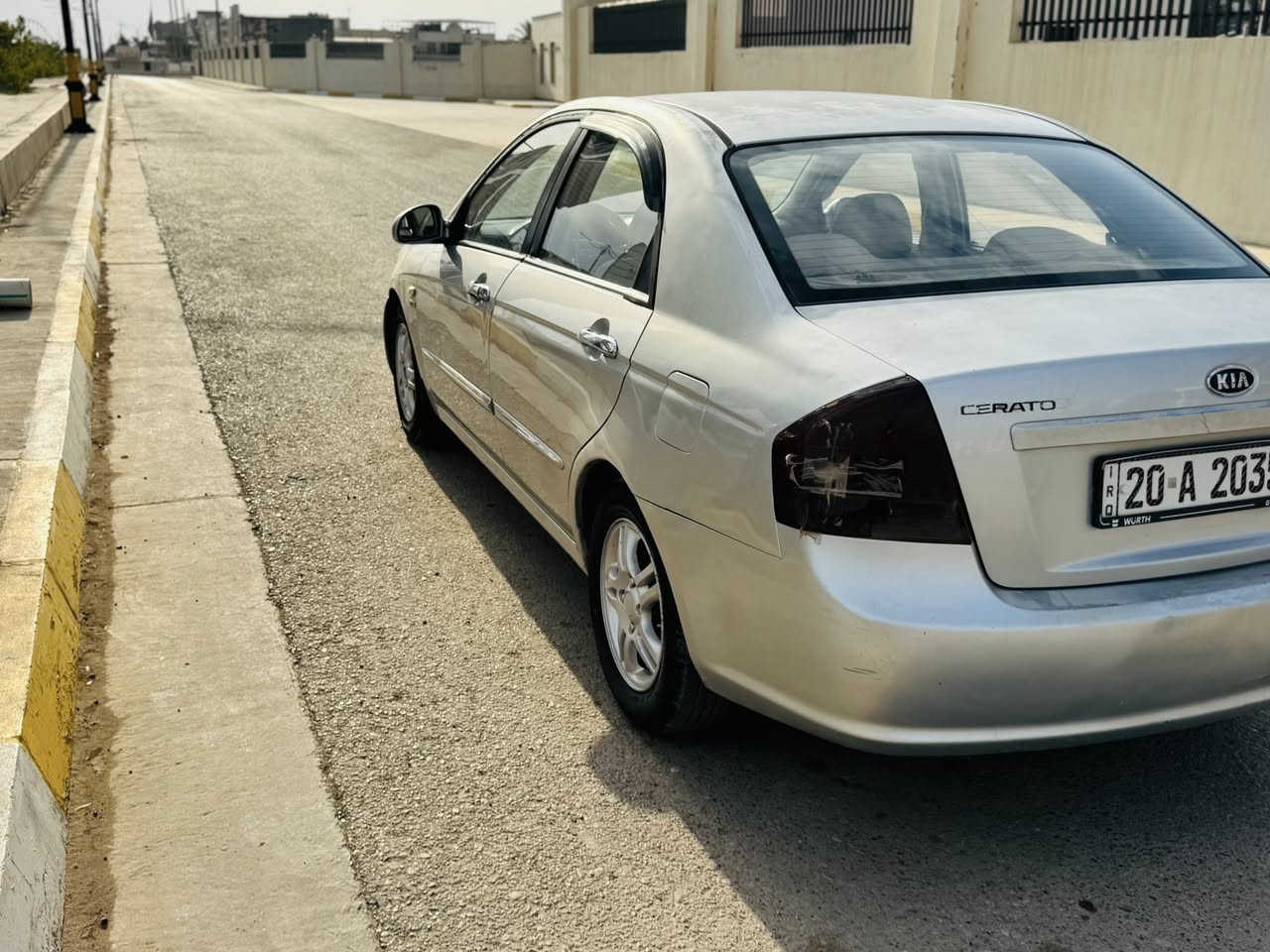 سيراتو موديل ٢٠٠٨ مكفوله من ضربه بيهه ٣قطع صبغ اثر جراد مكينه وكير جدد صدر امامي خلفي جديد مكان بعقوبه السعر ٧٥ تصال برقم ***********
