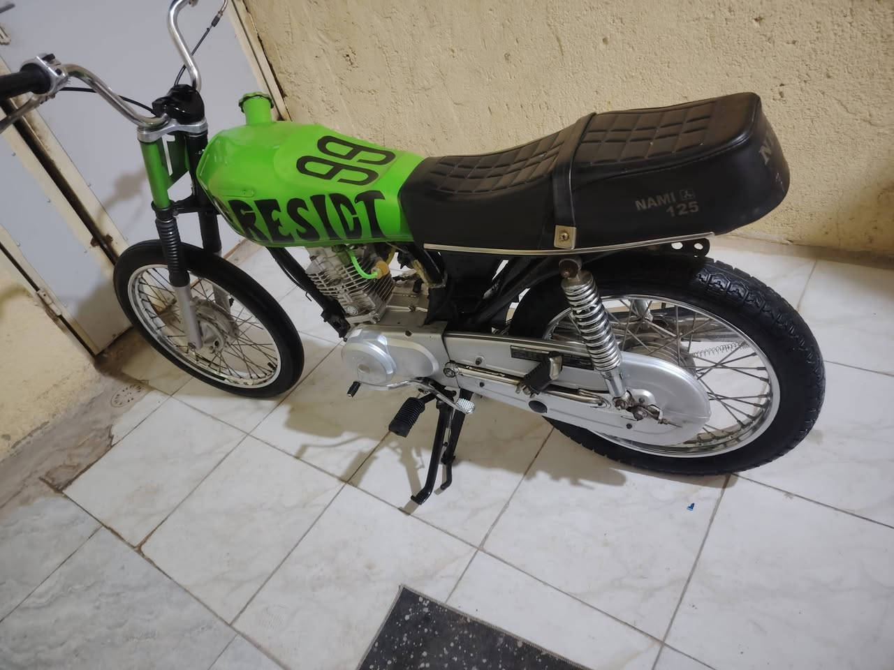 السلام عليكم اربع كير كلك لبيع موديل 25 مكينه برغي مامفتوح بيه مكان غماس السعر 425

***********
