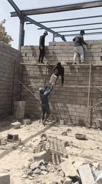 خلفة بناءطابوك بلوك فرمستون  درجة اولى متفرغ حالين الشغل قطعي عل دبل  جميع أنحاء بغداد التصال على هاذه الرقم ***********
