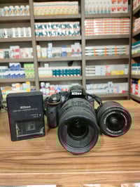 نيكون للبيع d5300 مع عدستين 70/300 و عدسة 55 استخدام شخصي للبيع بسعر 4...