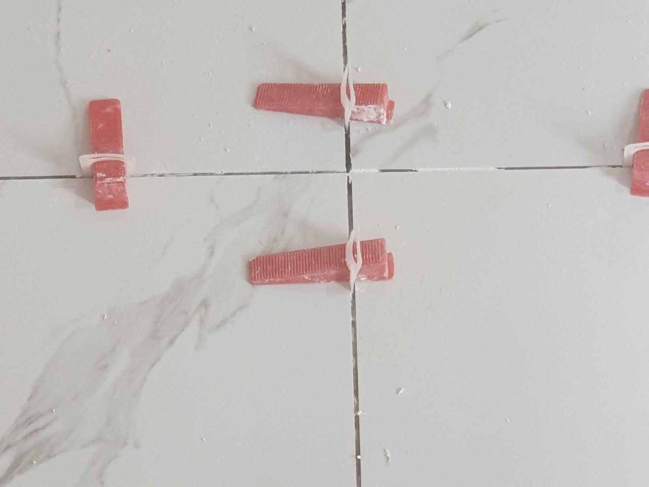 خلفه سيراميك  شغل درجه اولى اتصل او واتس اب ***********
***********
ذي قار فقط
