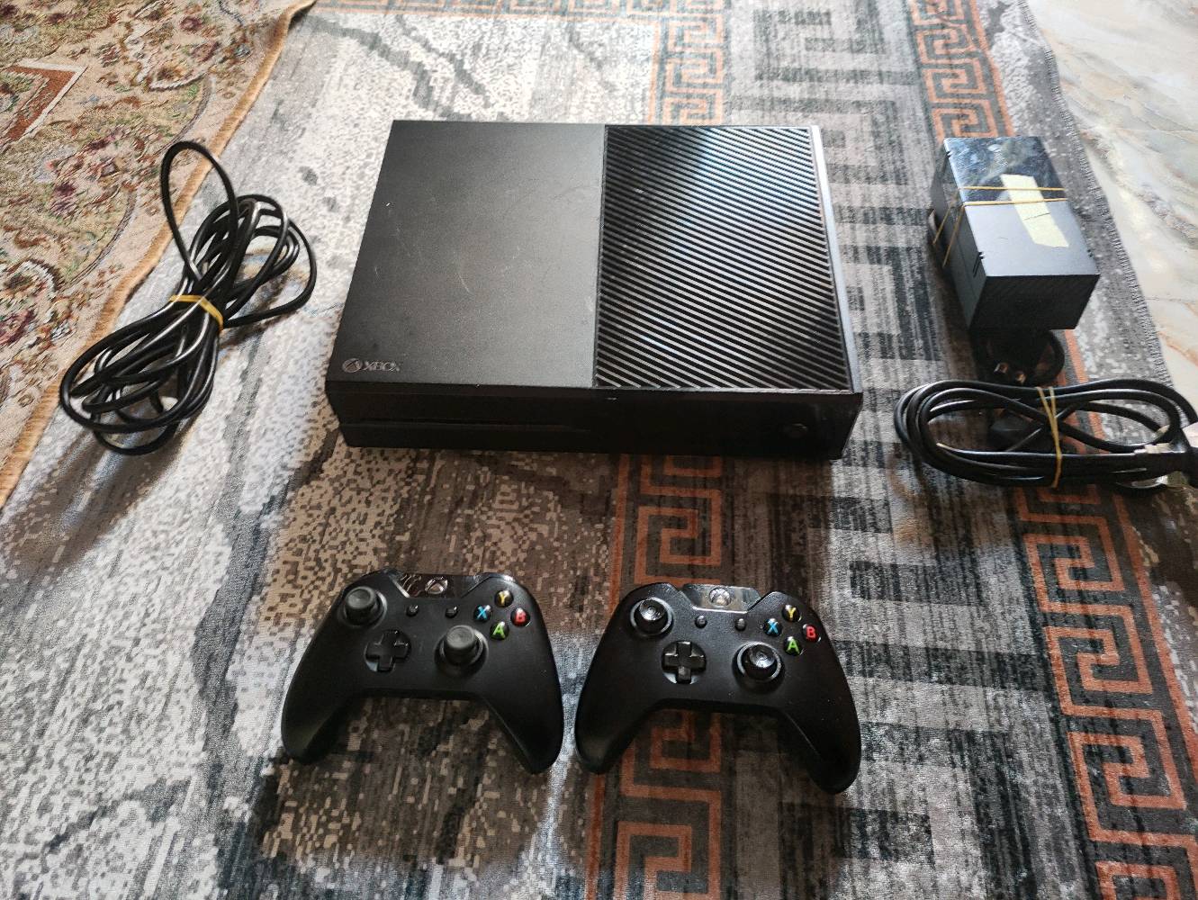 السلام عليكم اكس بوكس وان للبيع جهاز نضيف علا ايدي جهاز خير من الله لا يعلك لا بي مشاكل ذاكرة 512 مع كامل ملحقات مع جوستكات 2 السعر 140 العنوان ديالى بعقوبة للاتصال***********