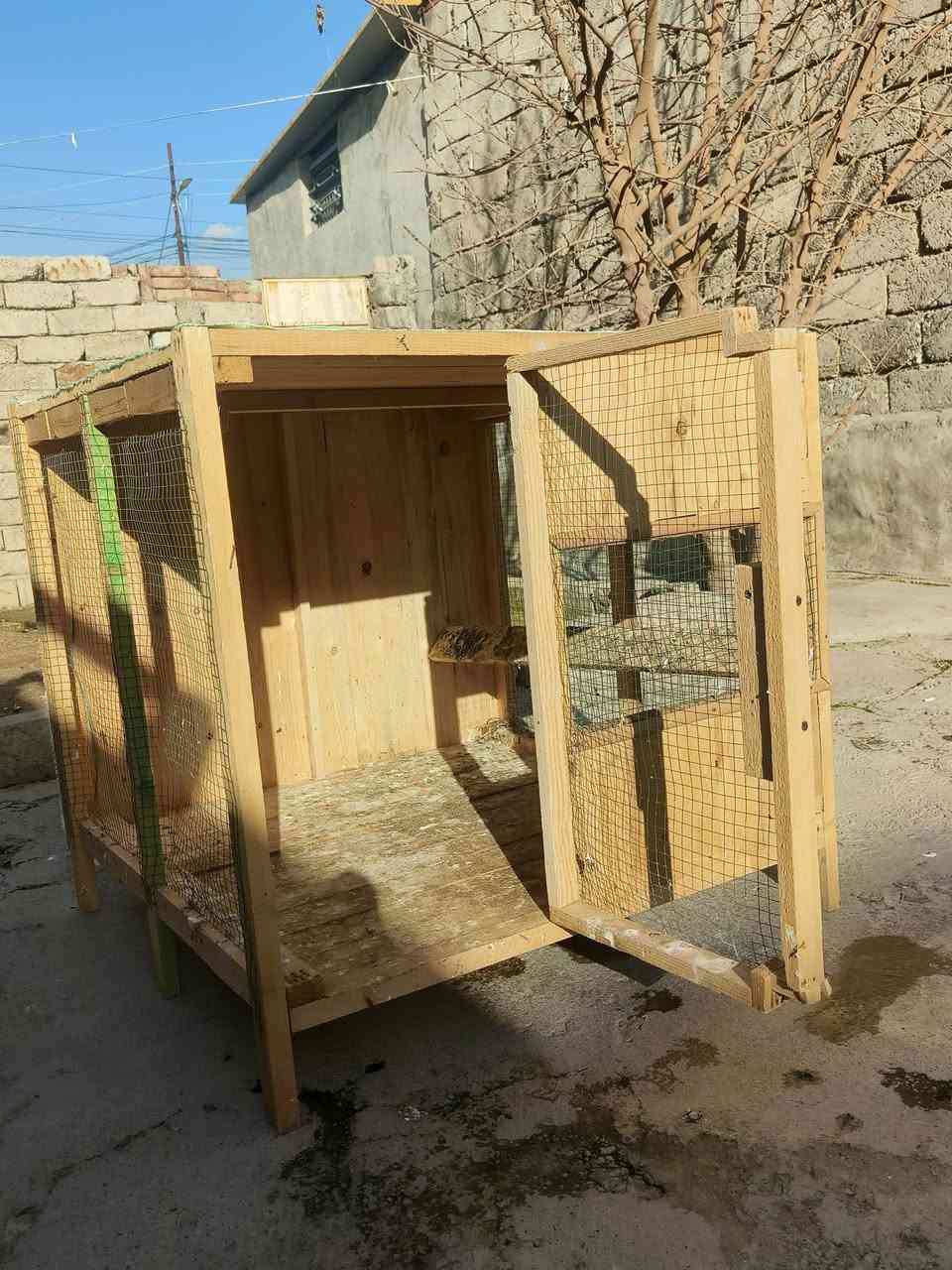 قفص للبيع
ارتفاع (1متر) 
العرض (1.20متر) 
العمق (1متر) 
السعر ٢٠ 
مكان موصل الايمن قريه البوسيف


**إذا كنت صاحب هذا الإعلان وتريد حذفه لأي سبب، رجاءا أرسل رسالة إلى الدعم الفني**