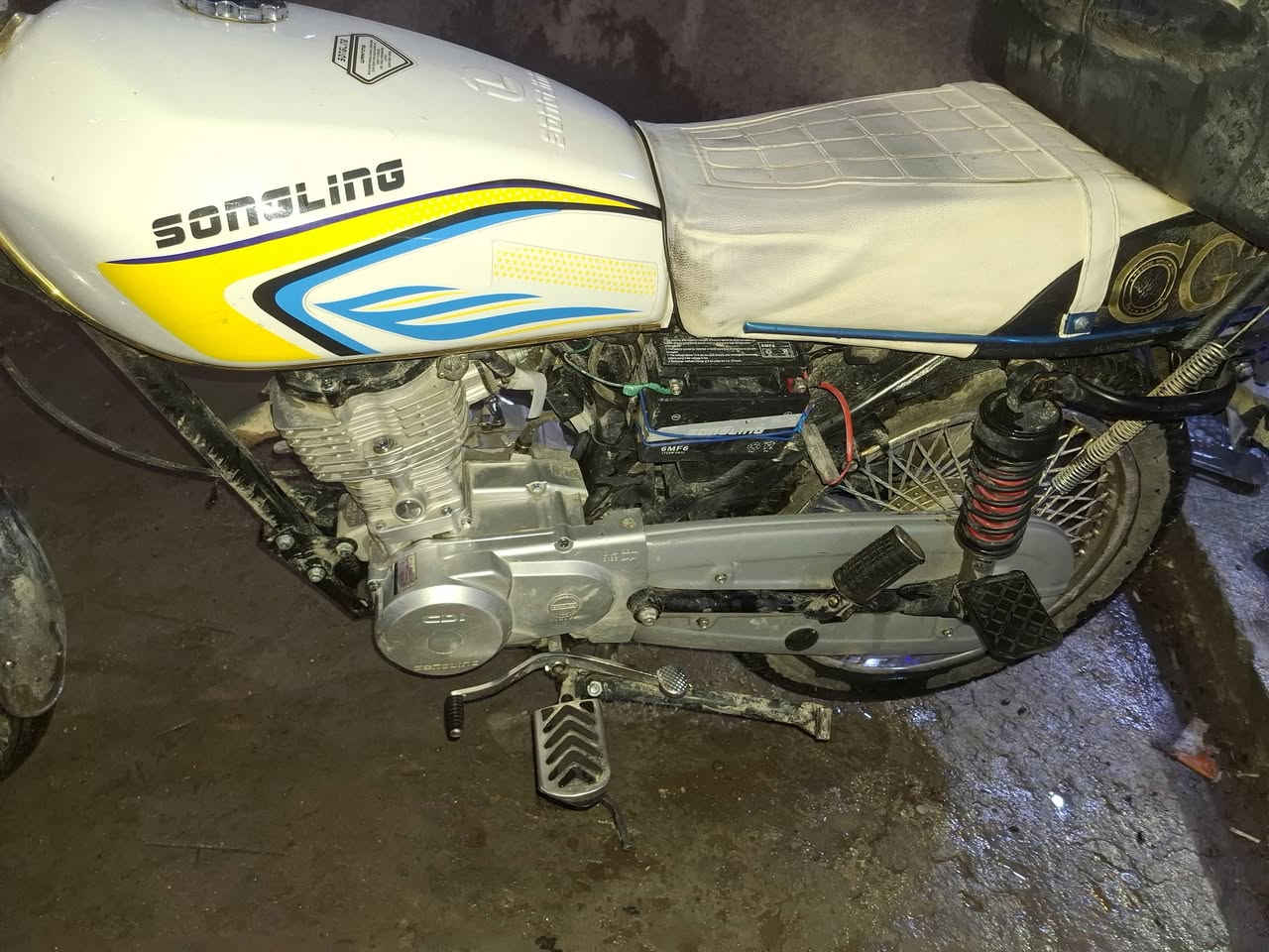 دراجه سونيك 4 كير مديل 2026 دشبول إلكتروني هيه والصندوك للبيع اوارق كامله 125 سيسي/ ***********
