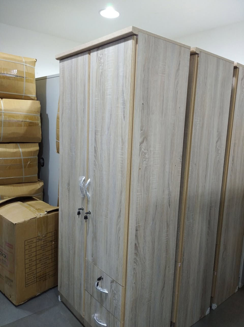 Doha furniture what's  7740 2295  
Bedfram mattress cabinet available MORE photo WhatsApp


**إذا كنت صاحب هذا الإعلان وتريد حذفه لأي سبب، رجاءا أرسل رسالة إلى الدعم الفني**