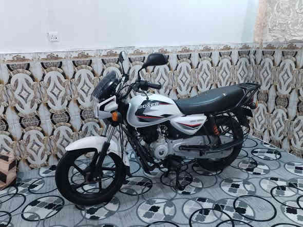 دراجه بوكسر للبيع رقم وسنويه موديل 22 مجفته مره وحده قبل سبوع شركة دراجه نضيفه كلش وكله شغاله تحويل ثاني يوم السعر مليون و 750 )  1750 مكاني بالزبير اتصال ***********واتساب ***********
