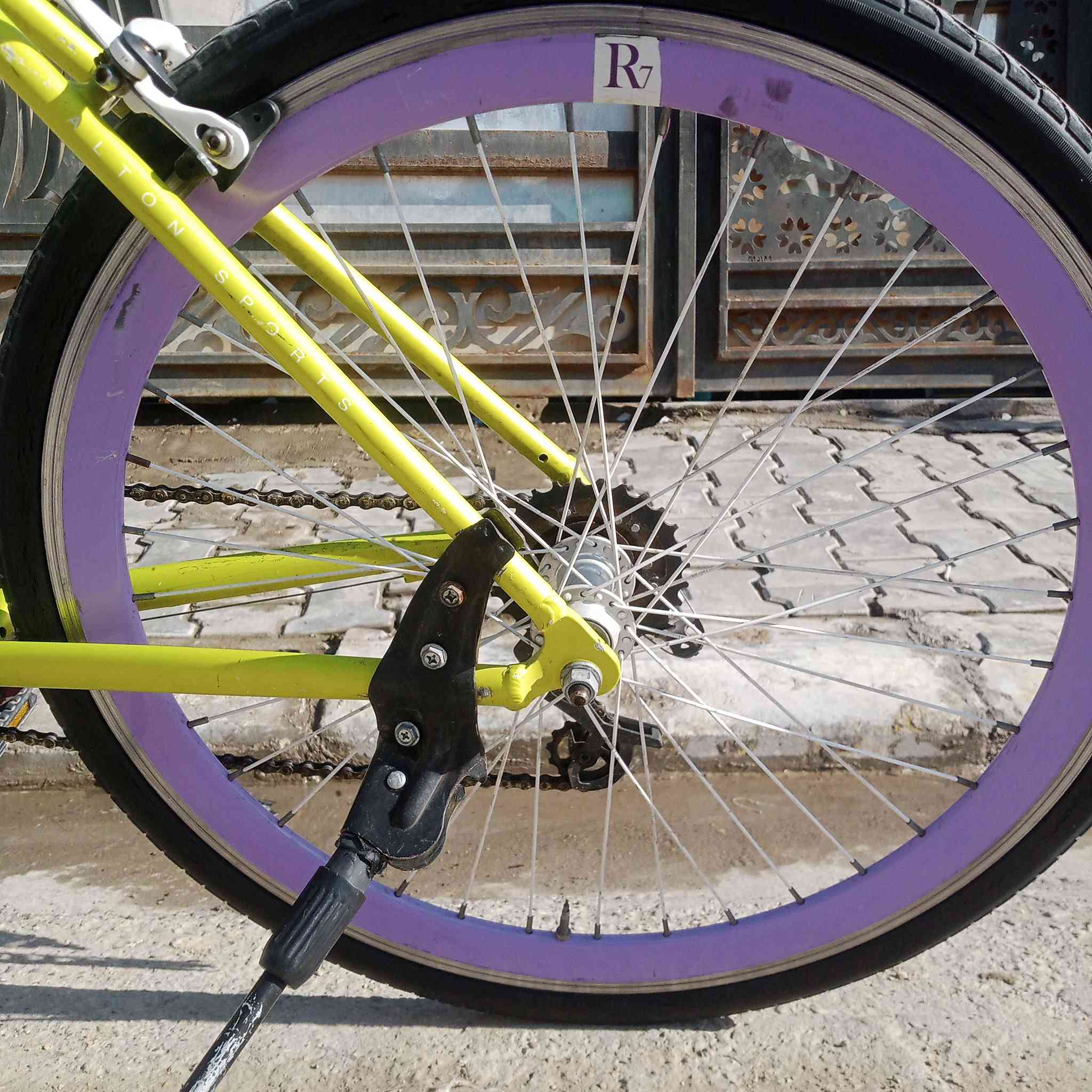 بايسكل c700
للبيع مستخدم  
  الحاوية ما بي اي عطل 
حجمة 26
مكاني الكوت الخاجية
للاستفسار اكثر بالخاص


**إذا كنت صاحب هذا الإعلان وتريد حذفه لأي سبب، رجاءا أرسل رسالة إلى الدعم الفني**