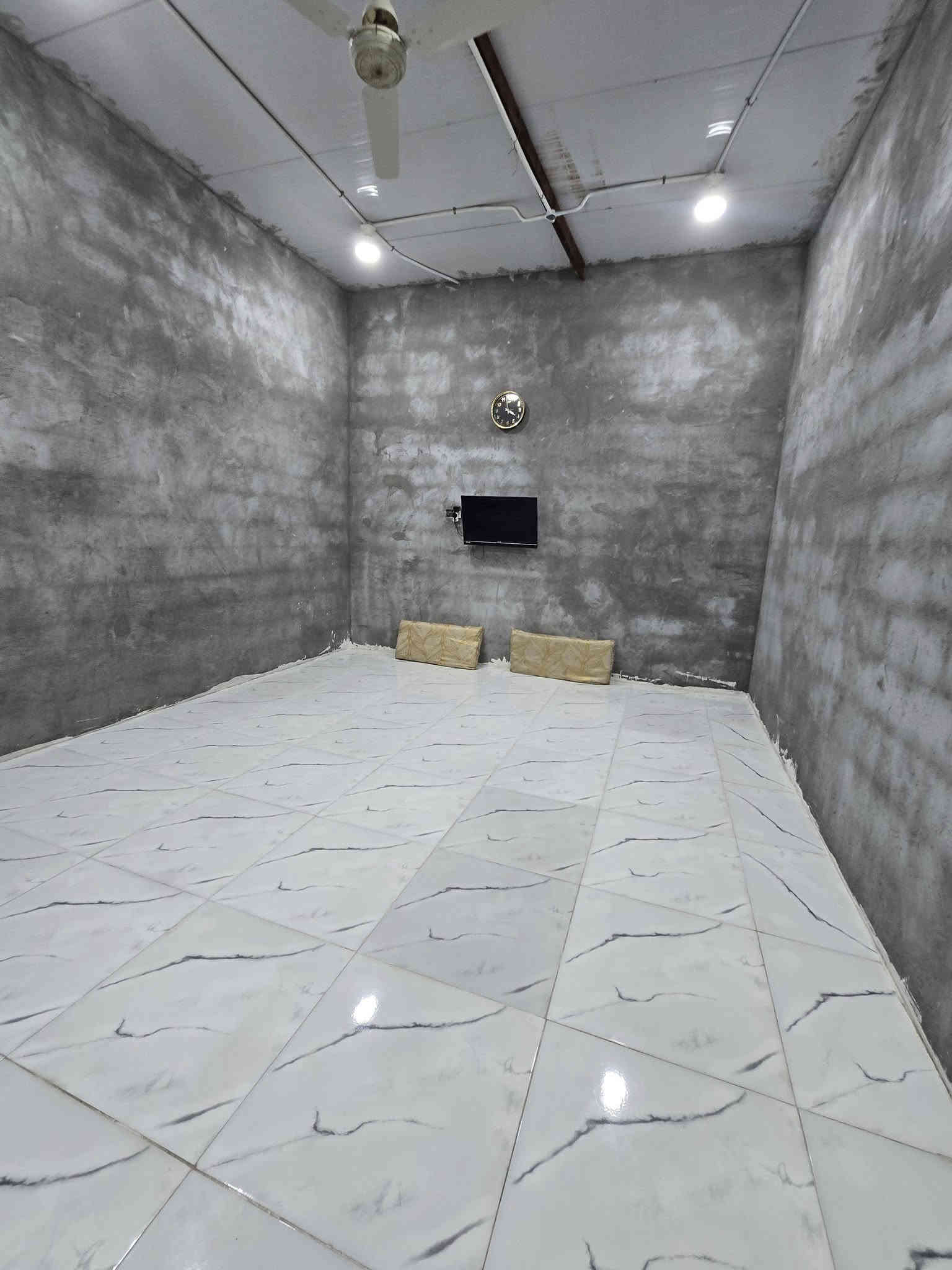 سلام عليكم بيت للبيع
المساحه 150 متر 

طابو زراعي سند 25 مكاتبه وكاله مكاتبه نسخه من الطابو 

يحتوي البيت على 2غرفه نوم و صاله
 ومطبخ 
وصحيات 
وكراج ..حديقه
جميع الخدمات متوفره 

العنوان
ابي الخصيب الطريزاويه 

السعر70 و بي مجال للاستفسار تصل ***********
