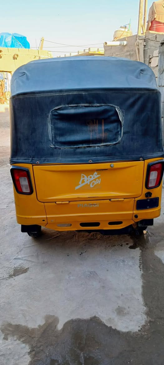 السلام عليكم البيع تكتك بياجو مديل 20 رقم وسنويه تكتك  بدي كفاله كهربايات كلها شغاله مكينه مجفته بوشه وبستم لا تنقيص ولا تبخير سعر 3500 وبيها مجال مكان البصره كرمت علي.. ***********
