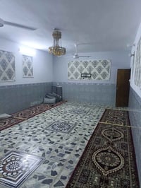 بيت للبيع المساحة300مترالواجهه15,والنزال20البيت يتكون من ديوانية وهول ...