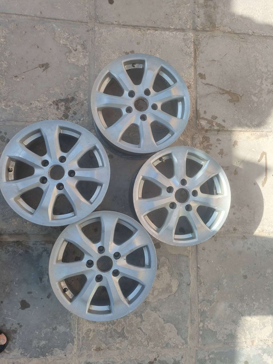 السلام عليكم
تخم ويل كب حجم 15 سعره 90الف يرهم كل السيارات المحور

تخم ويل اصلي حجم 16 مال كورلا سعره 100الف

العنوان سوق الشيوخ العكيكة 

للتواصل واتساب او اتصال عالرقم

 ***********
