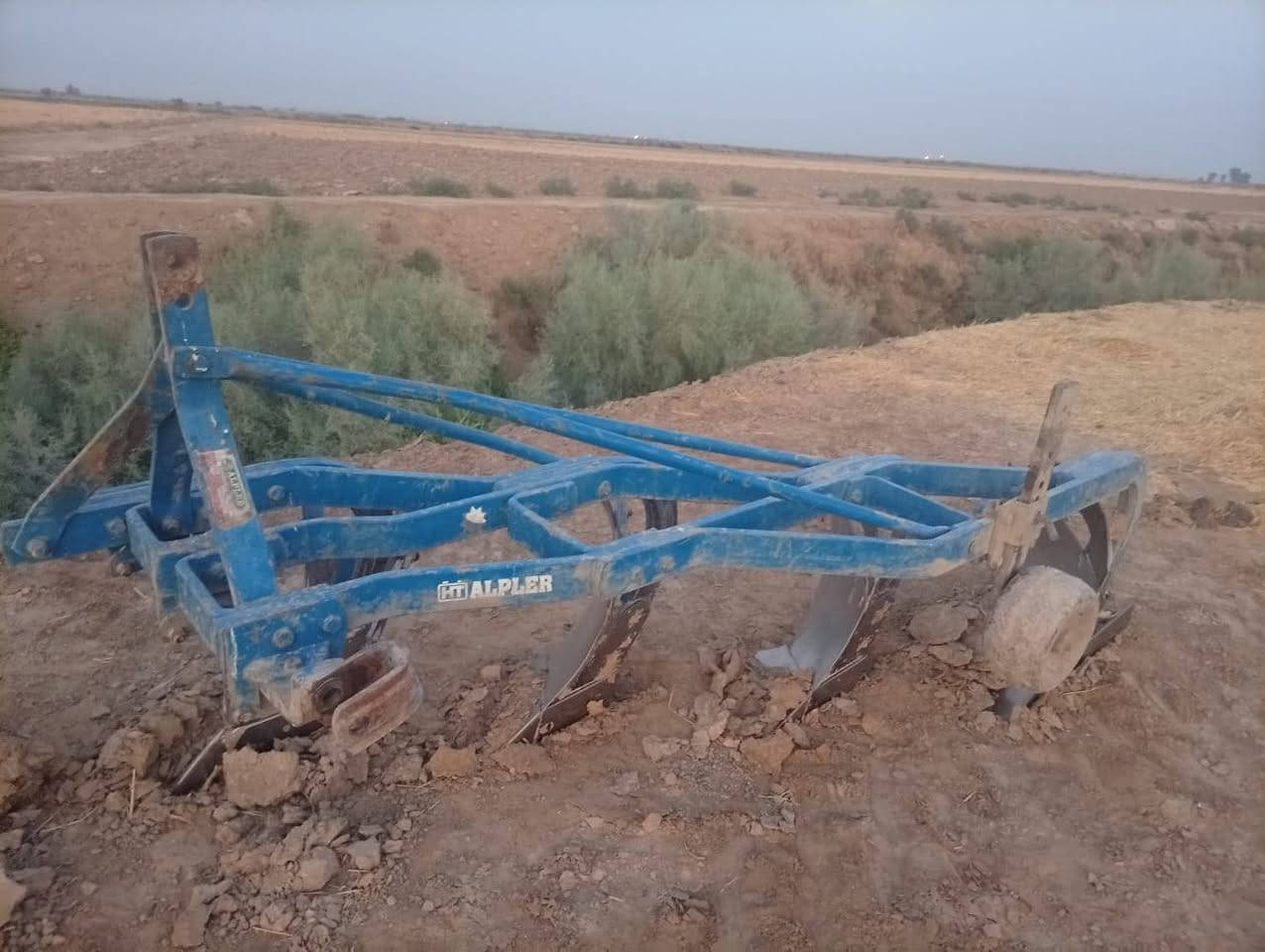 البيع فدان تركي حجم 14تصل ***********
