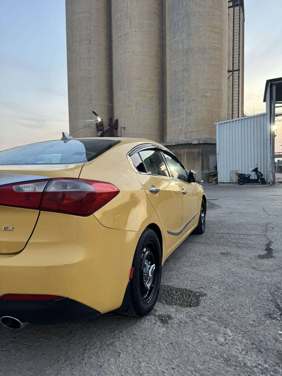 السلام عليكم فورتي ٢٠١٦ محرك جيت اي سياره فول موصفات فتحه بصمه مري صفط كشنات كهرباء واحد على واحد مكينه مجفته العنوان العطيفيه رقم الهاتف ***********
