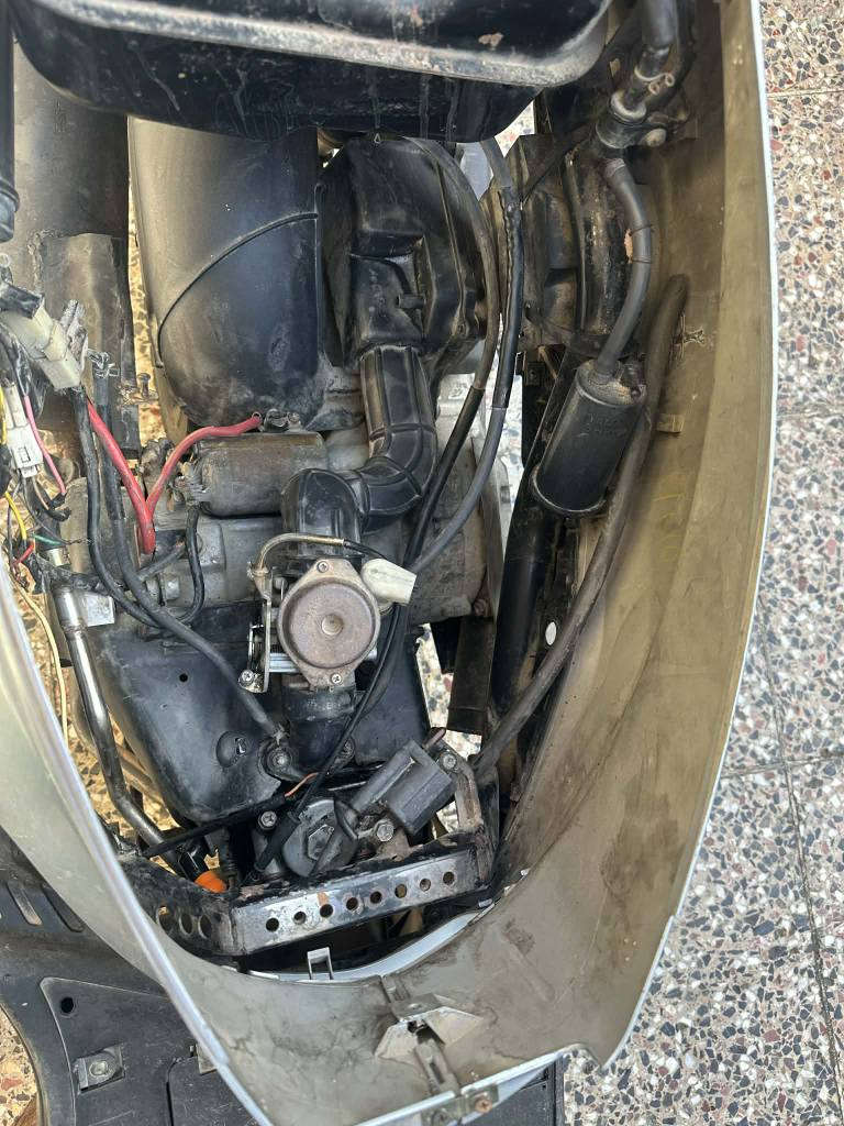 سلام عليكم بريز طافيه كوم حديد طافيه كفرات أصلي كابريتر اصليه سعر ٢٥٠ وبيها مجال عنوان بغداد بلديات متواجد ع الخاص ***********
