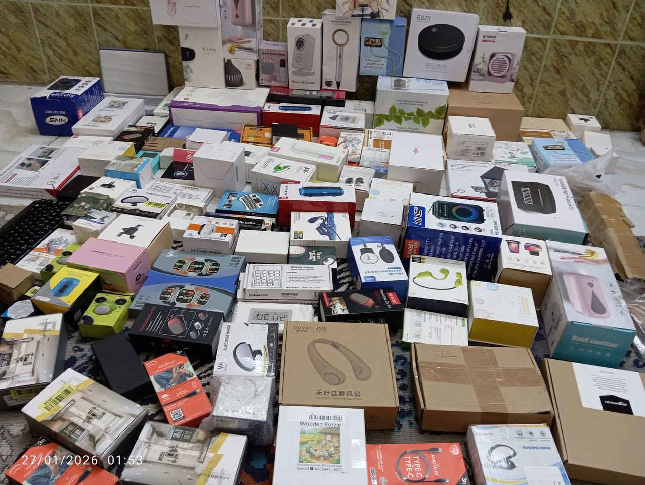 شلعة امزون هذني الكتروني ويا 5كراتين مكس كلهم ب800
وذا تردوهن شلعه القطعه الفين عدد القطع 460قطعه 
للتواصل واتساب  ‏‪0777 688 1775‬‏
