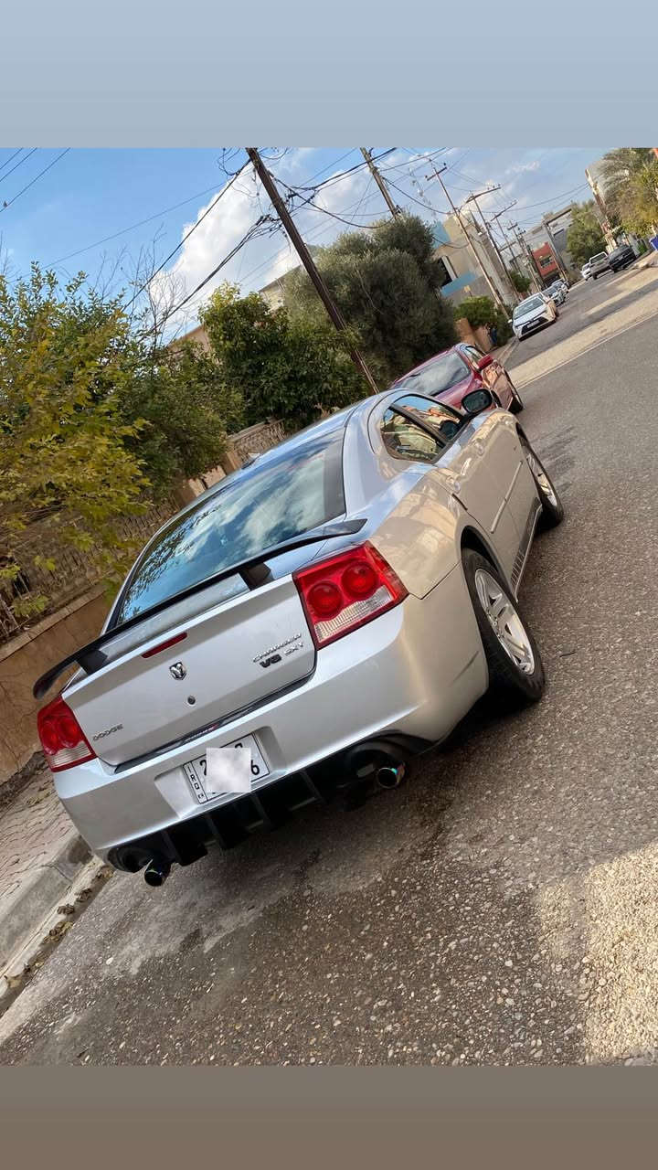 جارجر للبيع موديل 2010 مواصفات sxt رقم جديد سليمانية دولي سنوية بسمي لحد 2027 مكينة ٦ سلندر ٣٥٠٠ اصل هزة جديد ماشية ١٦٥ سيارة استخدام شخصي ما مشتغل خط بيها كوبون بانزين بسمي كير ومكينة خير من الله شرط ممفتوح نظام abs دواخل سيارة بالجيس كشنات جلد و تحكم كهرباء تبريد قطعتين ثلج كهربائيات كله شغال و مملعوب بي كله ع بلاد … سيارة عليه ادامة كامل من نوزلات و بلكات و حساس صالنصة و مجاول و بطارية و فيت بم  وبنزات فلنجات تفسيخ بيدي شديتهن  .. شواصي و بدنة و سقف و ايرباك كلها مكفولات شرط .… سيارة بيها بخ ٣ قطع و نص بدون معجون و بدون تعديل شرط سيارة قطرة معجون ما بيها شرط راسلني خاص ادزلك ورقة فحص … سيارة جاهزة ما تعبانه متصرف عليها ربع و نصبتها تخبل .. 
سعر ١٢٠ و بي مجال قليل .. رجاءا اخوان ما عاجبك السعر اعبر المنشور كلشي موجود ب سوك حسب النظافة كلشي و سعره …. عنواني كركوك 
رقم موبايل *********** واتس اب كركوك, العراق
