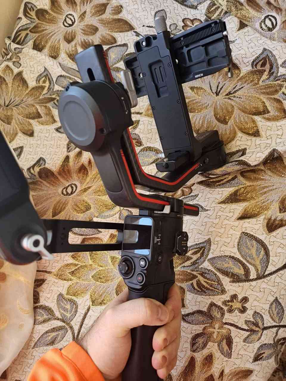 سلام عليكم
رونين dji Rs3 Pro للبيع 
النظافة 90%
كل غراضه وياه 
السعر عل الخاص فضلا 🤍


**إذا كنت صاحب هذا الإعلان وتريد حذفه لأي سبب، رجاءا أرسل رسالة إلى الدعم الفني**