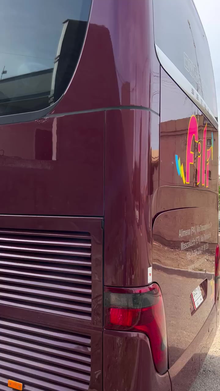 السلام عليكم
للبيع باص سيترا حجم 16 ايطالي 
57 راكب 
لاستفسار ***********
