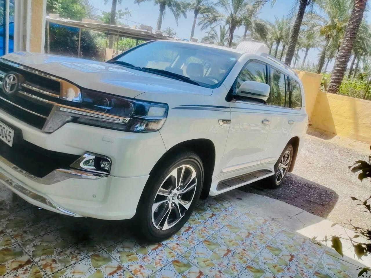 لاندكروزر ٢٠٢٠ ساز باب اول اسياره كفاله وجديده فول مواصفات ماشيه ٩١ تايريات مال الشركه اسبير مانازل السعر ٥  دفاتر العنوان المحموديه ***********//***********
