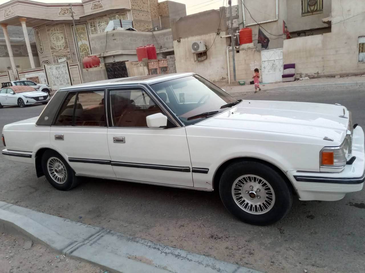 ياالله من رخصت الكروب سلام عليكم سيار سوبر البيع موديل 1987سيار جديد وضع شريكه كير مكينه بلاديات كرتون سوبر تبريد ❄️ثلج حداديه 100/100تخم تايرات جديد سيار حيل متعوب عليها جهازها علي حباي ونص تأخذها ربع ما ذب عليها صبق رشات بيها فقط سيار تجي وشوف بعيني احل من صورها مكان البصرة زبير رقم هاتف ‏‪***********‬‏
