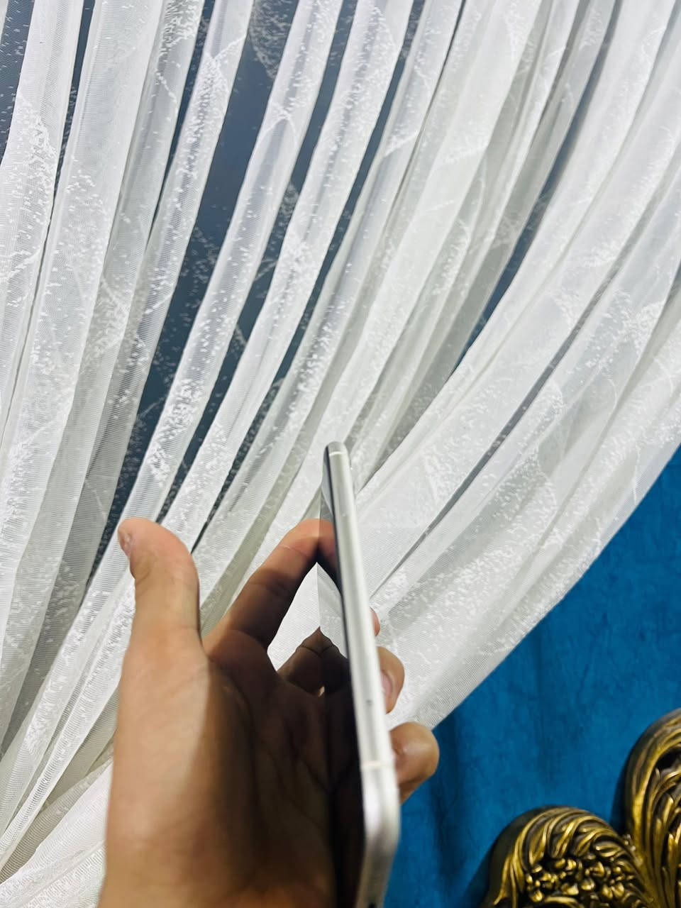 السلام عليكم ايفون 11عادي ذاكرة 128 بطاريه 74 فيس ايدي شغال كامرات سماعات اتصال كلشي شغال الجهاز مكفول من كلشي نضافه 98‎%‎ كارتونه الاصلي السعر 220وبي مجال مكاني البصره حي المهندسين بيع او مراوس ايفون فقط فقط *********** مامتواجد فيس
