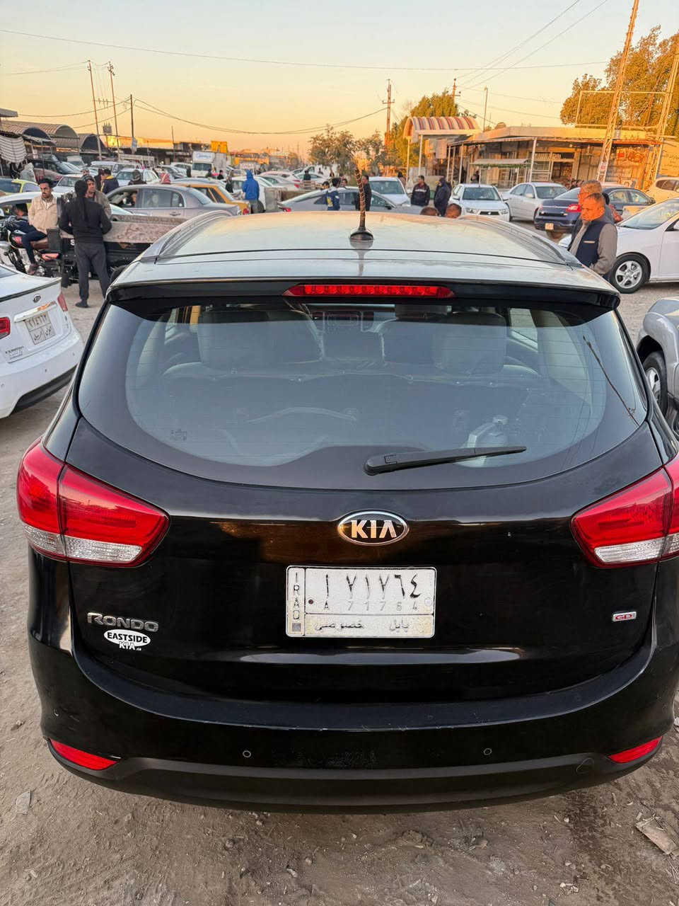 سياره بيه صبغ  قطعتين بدون دواخل
مكينه وكير حدادي مكفولات تخم تأيرجديد 
تبريد ثلج🥶 تدفئ شغاله 
سعر 105 
مكان السياره كربلاء المقدسة 
للاستفسار اكثر الا تصال على الرقم***********
