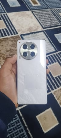 تكنو كامون 30 • ٢٥٦ جيجا • تحتاج شاشة