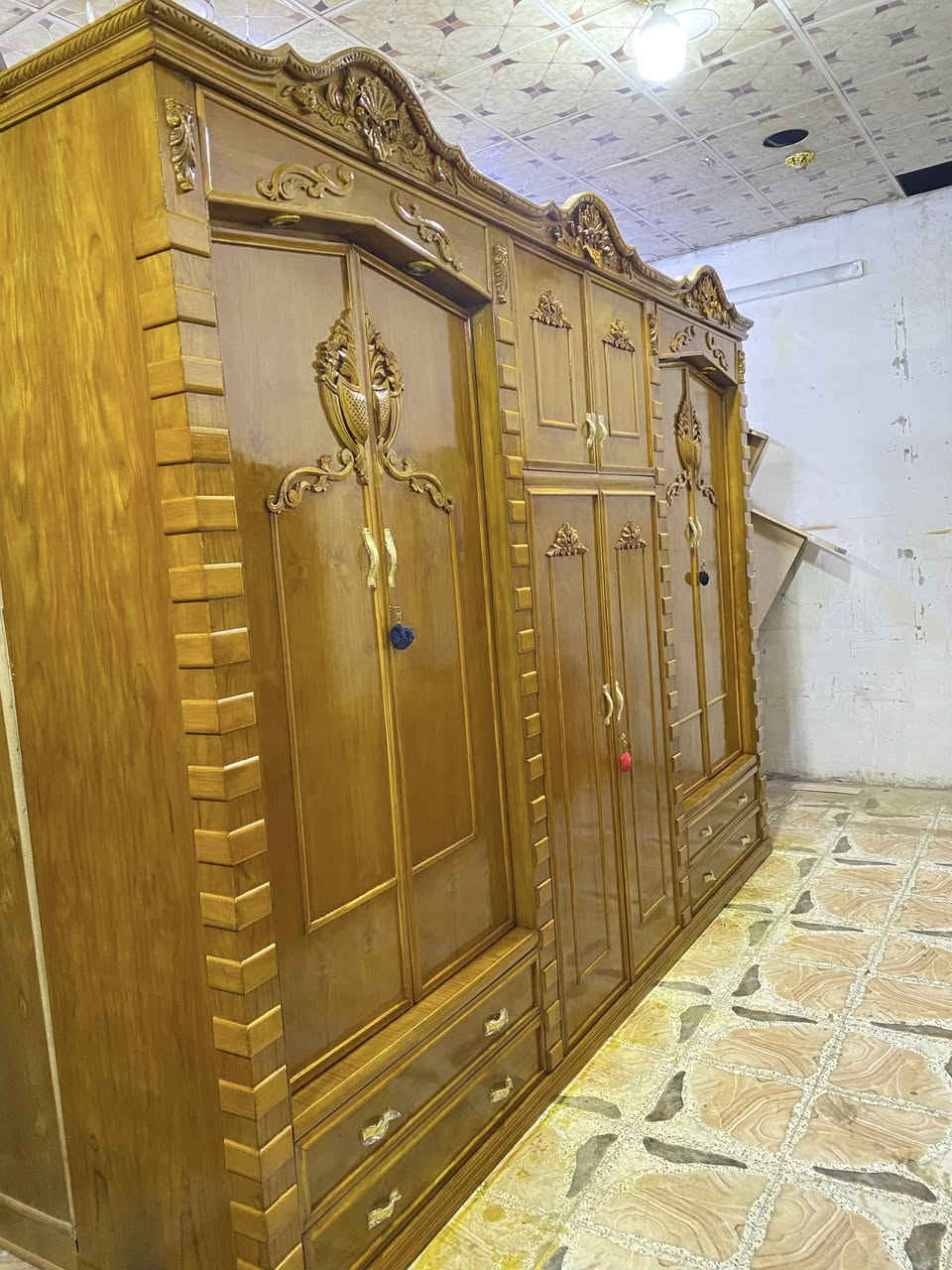 غرفه 6 ابواب ملحق طابقين داخل وخارج صاج 5 ملم ظهر جرجوبه دفن صاج نقش زان موديل طابوكه شغل ثكيل مجرات حفر شغلها كلش راقي ونظيفه جدا 
العنوان بغداد الرشاد 
السعر 950 متوفر توصيل


**إذا كنت صاحب هذا الإعلان وتريد حذفه لأي سبب، رجاءا أرسل رسالة إلى الدعم الفني**