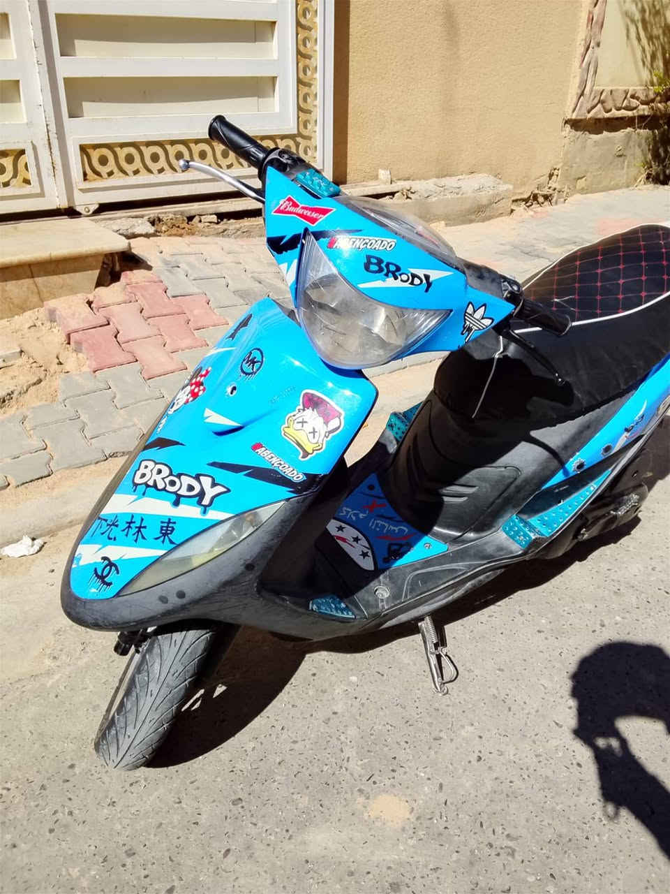 سلام عليكم شباب دراجه ماكس عدله للبيع الدراجه خير من الله ما مفتوحه محتاجه بس سلف مكان كربلاء حي ميلاد سعر 650 و بيه مجال رقم ***********
