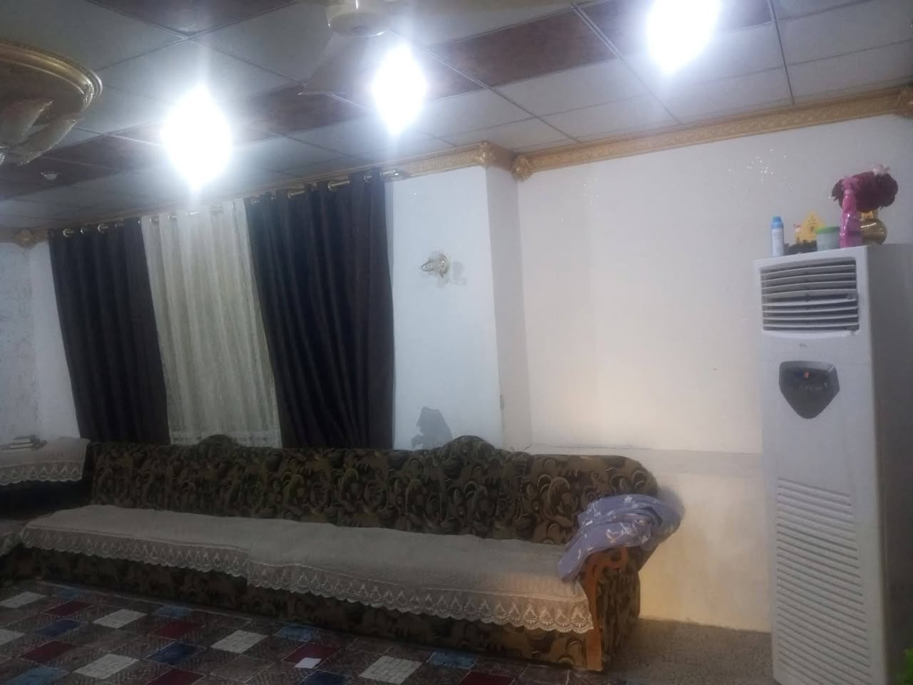 🛑 أعلان
دار طابقين ركن للبيع طابو ملك صرف على اربع 

🌍 الموقع حي الزراعة خلف دائرة الماء

المساحة 400 متر ركن 

☎️للاستفسار اتصل ***********

 أو مراجعة المكتب الكائن شارع العام بأتجاه بغداد مقابل حلويات علي الحمداني 
ومن الله التوفيق 🏡
